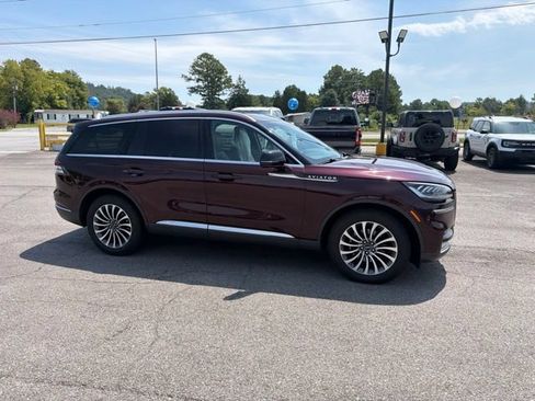 Used 2020 Lincoln Aviator Reserve w/ Elements Package Plus AWD/4WD image 14
