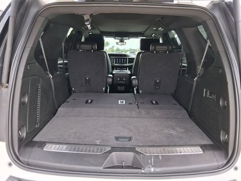 Used 2021 GMC Yukon Denali w/ Denali Premium Package RWD image 6