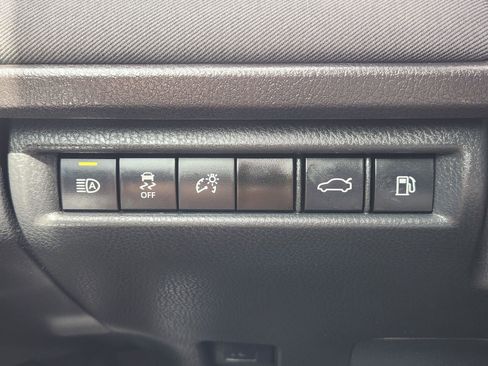 Used 2025 Toyota Camry LE FWD image 25
