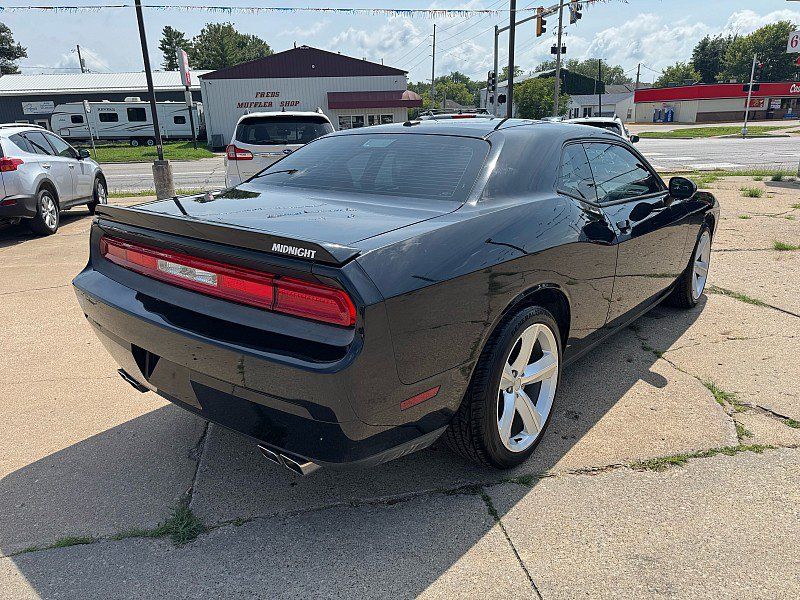 Used 2014 Dodge Challenger R/T RWD image 5