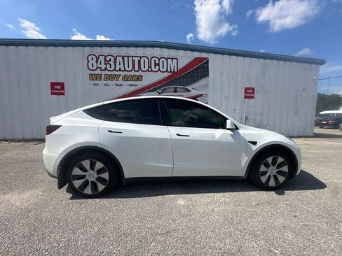 Used 2021 Tesla Model Y Long Range AWD/4WD image 9