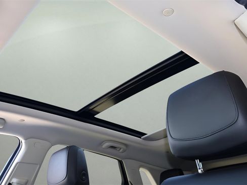 Used 2017 Cadillac XT5 Luxury w/ Driver Awareness Package image 27