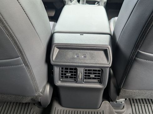 Used 2026 Toyota RAV4 SE AWD/4WD image 7