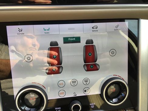 Used 2018 Land Rover Range Rover HSE image 47