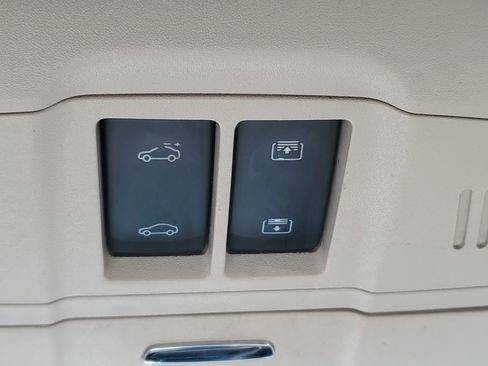 Used 2017 Buick Envision Premium image 31