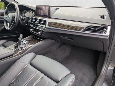 Used 2019 BMW 530i w/ Convenience Package image 21