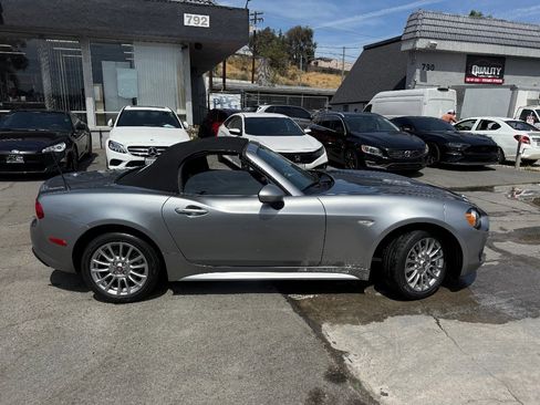 Used 2017 FIAT 124 Spider Classica image 12