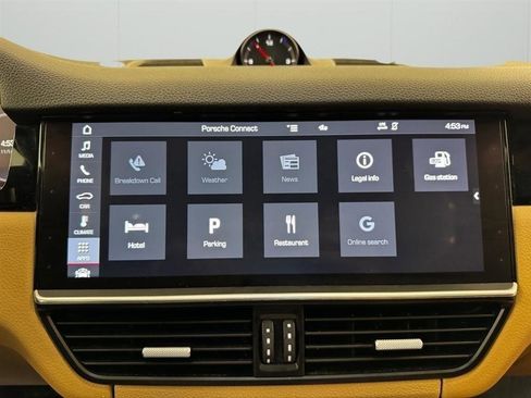 Used 2020 Porsche Cayenne AWD/4WD image 34