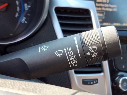 Used 2016 Chevrolet Cruze LT FWD image 26