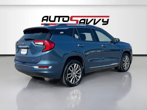 Used 2024 GMC Terrain Denali w/ Denali Premium Package AWD/4WD image 7