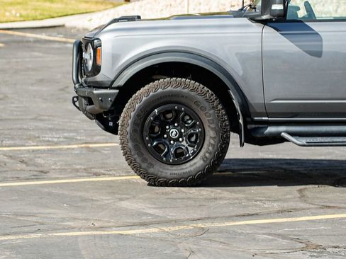 Used 2023 Ford Bronco Wildtrak image 8