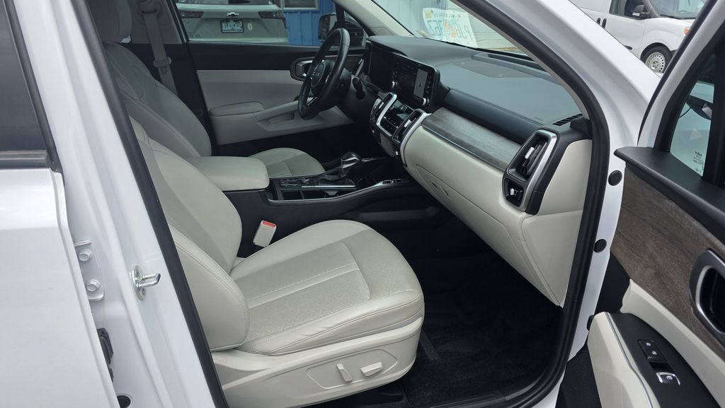 Used 2023 Kia Sorento X-Line EX AWD/4WD image 6