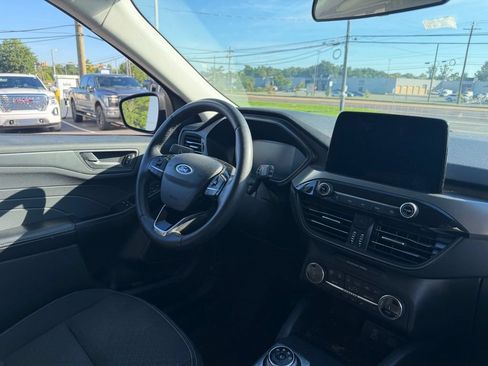 Used 2023 Ford Escape Active AWD/4WD image 7
