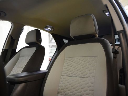 Used 2020 Chevrolet Equinox LT image 27