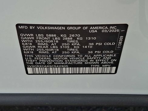 Used 2025 Volkswagen Atlas Peak Edition SE AWD/4WD image 25