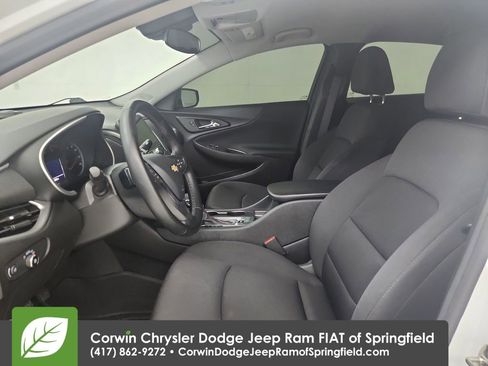 Used 2024 Chevrolet Malibu RS FWD image 19