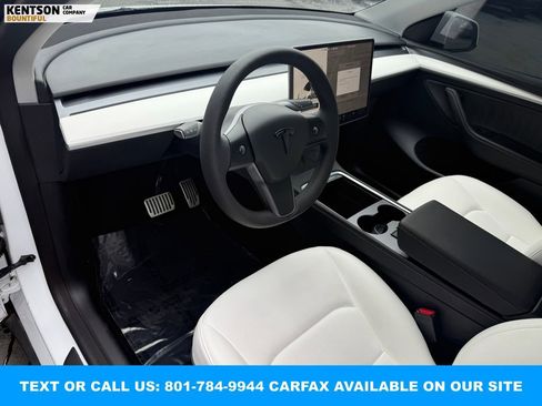 Used 2023 Tesla Model Y Long Range image 30