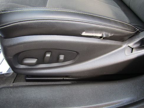 Used 2014 Buick LaCrosse FWD image 18