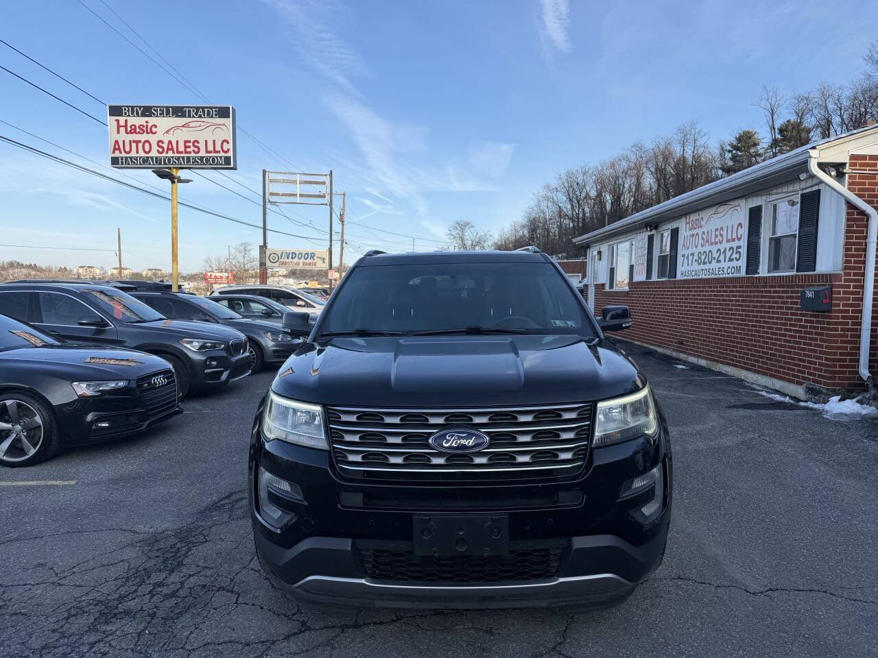 Used 2016 Ford Explorer XLT w/ Equipment Group 202A AWD/4WD image 3