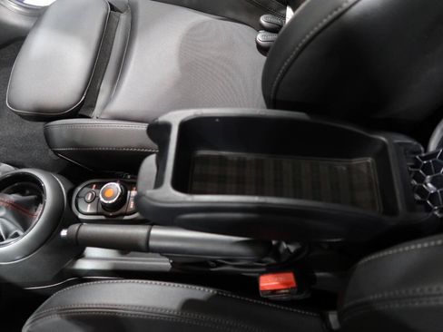 Used 2019 MINI Cooper S w/ Signature Upholstery Package FWD image 30