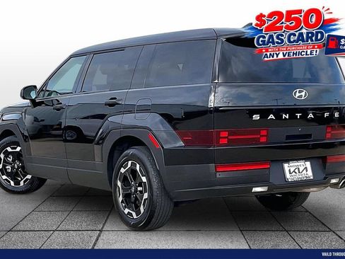 Used 2024 Hyundai Santa Fe SE FWD image 11