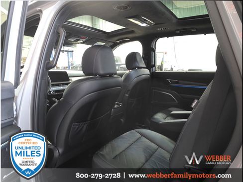 Used 2024 Kia Telluride SX Prestige X-Pro AWD/4WD image 16
