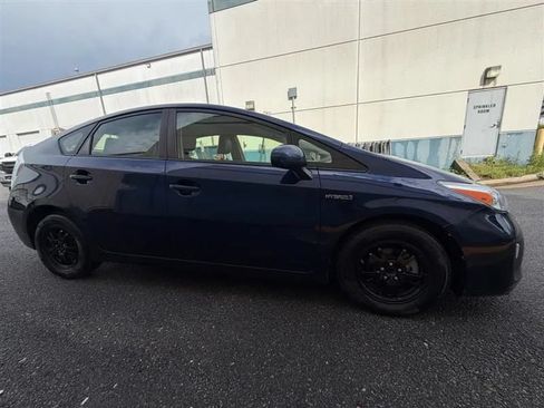Used 2015 Toyota Prius Persona Series FWD image 21