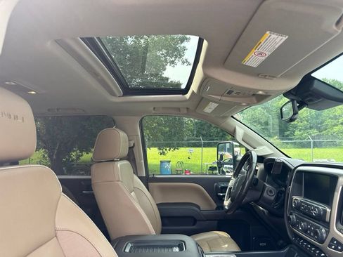 Used 2019 GMC Sierra 2500 Denali w/ Duramax Plus Package AWD/4WD image 22