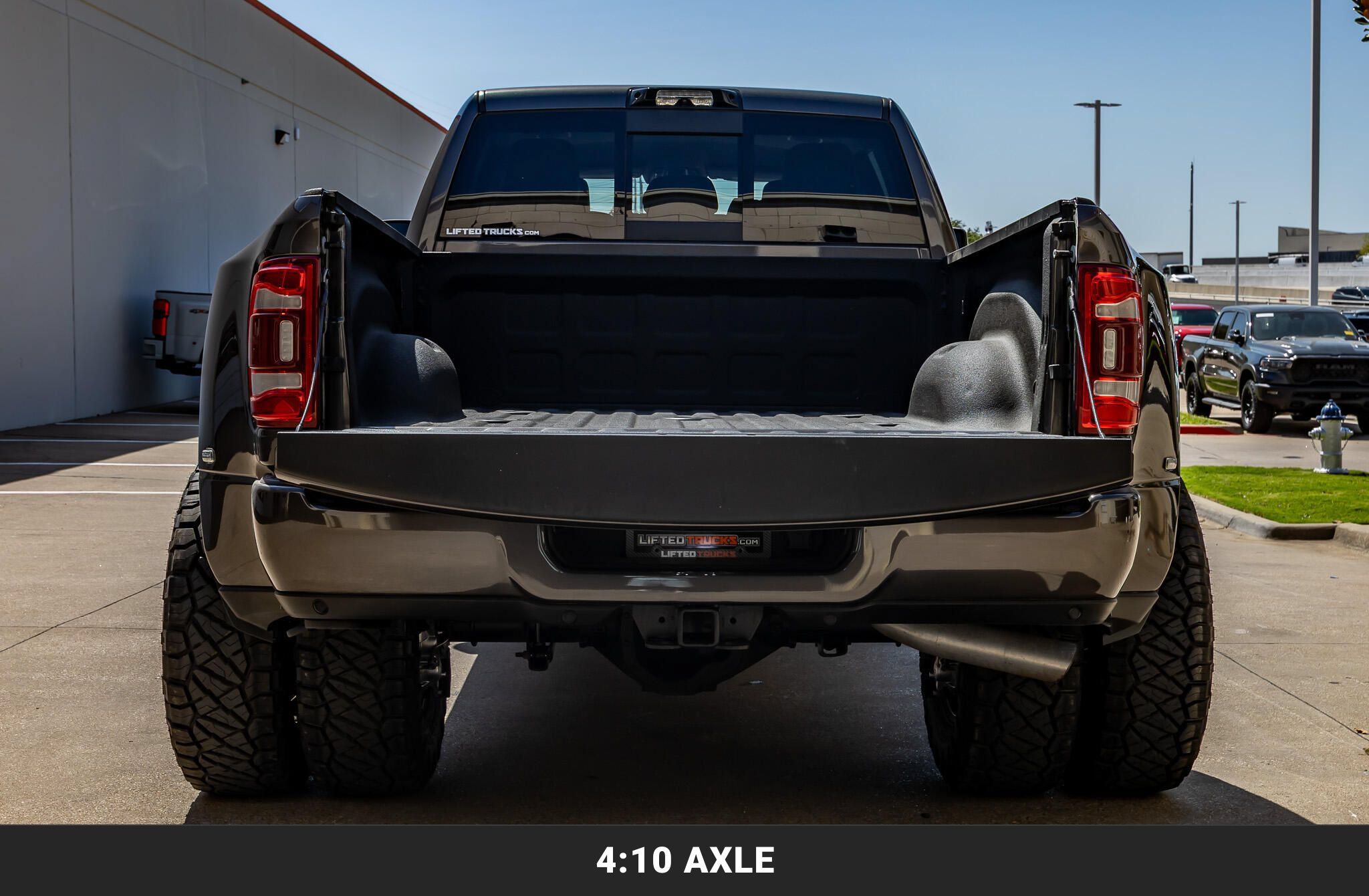 Used 2024 RAM 3500 Laramie w/ Towing Technology Group AWD/4WD image 9
