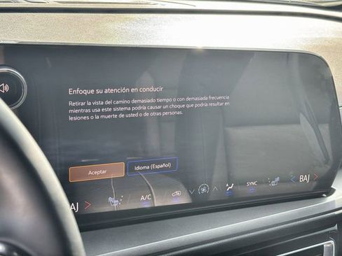 Used 2026 Chevrolet Traverse LT w/ Sun and Wheel Package image 13