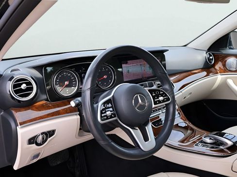 Used 2019 Mercedes-Benz E 300 4MATIC image 19