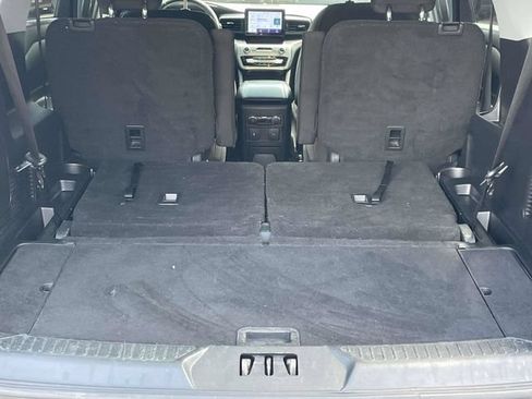 Used 2022 Ford Explorer XLT RWD image 24