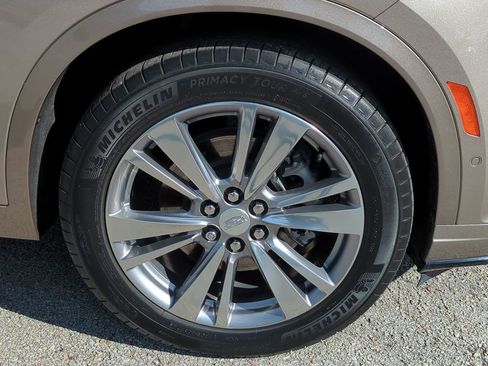 Used 2023 Cadillac XT6 Premium Luxury w/ Technology Package image 11