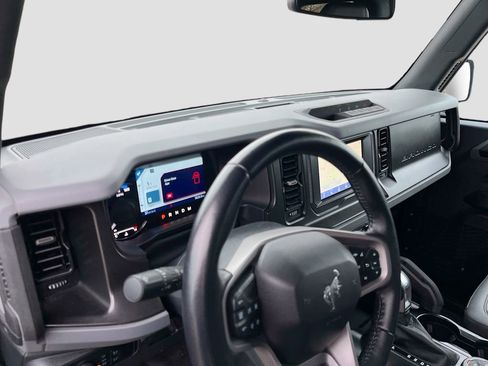 Used 2023 Ford Bronco Big Bend image 9