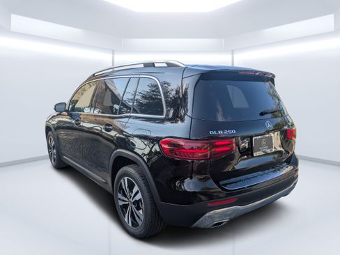 Certified 2025 Mercedes-Benz GLB 250 image 5