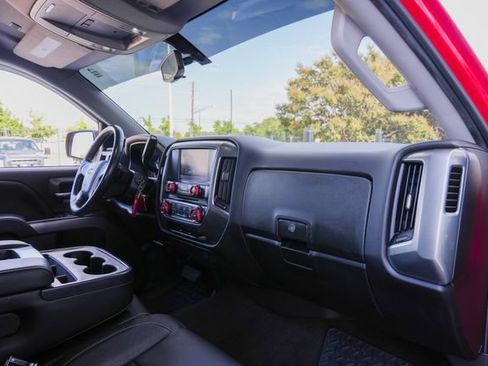 Used 2018 Chevrolet Silverado 1500 LT AWD/4WD image 32