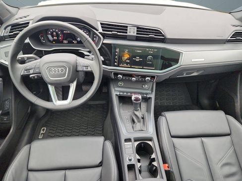 Used 2025 Audi Q3 2.0T Premium w/ Convenience Package image 13