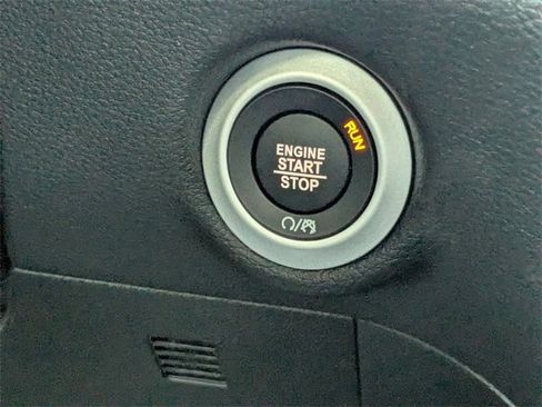 New 2026 Chrysler Pacifica Limited image 29