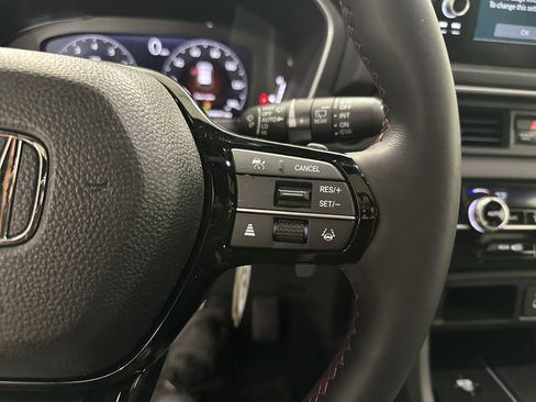 Used 2025 Honda Pilot Black Edition image 20