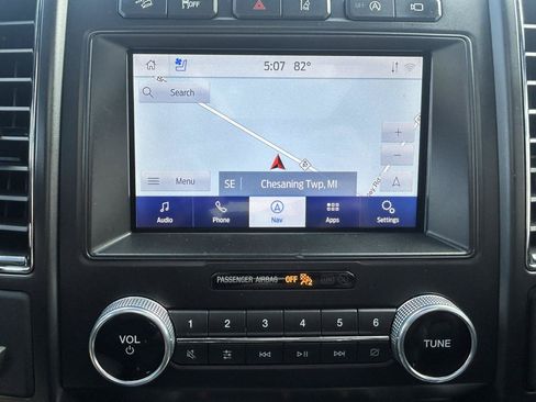 Used 2021 Ford Expedition Limited AWD/4WD image 26