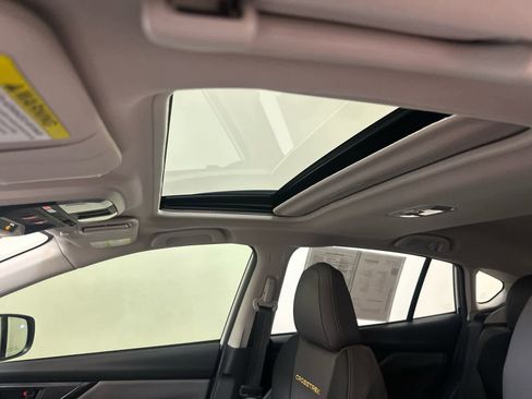 Used 2022 Subaru Crosstrek 2.5i Sport w/ Moonroof Package AWD/4WD image 6