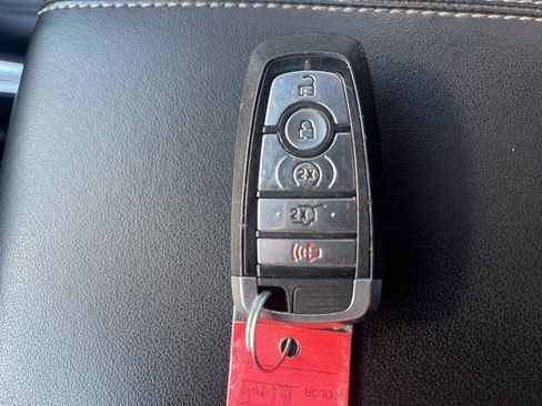 Used 2020 Ford Explorer XLT w/ Equipment Group 202A image 26