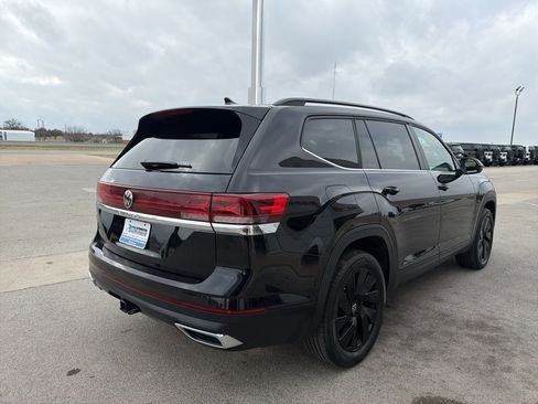 Used 2024 Volkswagen Atlas SE image 5