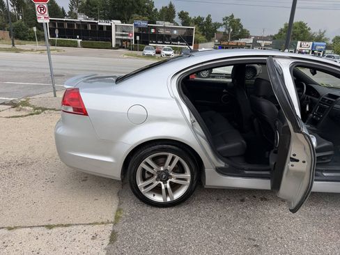 Used 2009 Pontiac G8 w/ Premium Package RWD image 23