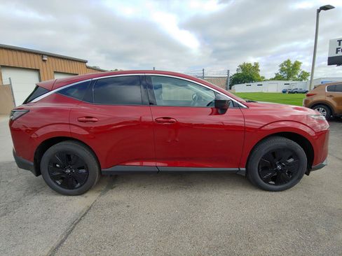 Used 2025 Nissan Murano SV AWD/4WD image 6