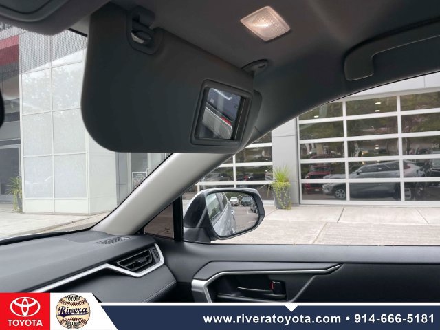 Certified 2025 Toyota RAV4 LE AWD/4WD image 32