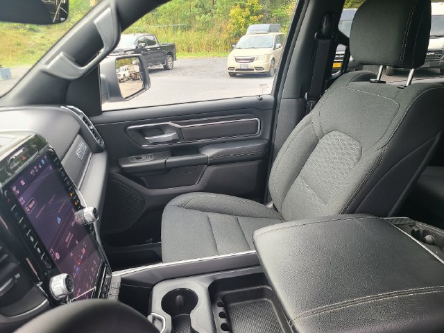 Used 2025 RAM 1500 Big Horn AWD/4WD image 13