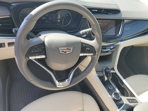 Certified 2024 Cadillac XT6 Premium Luxury w/ LPO, Floor Liner Package AWD/4WD image 13