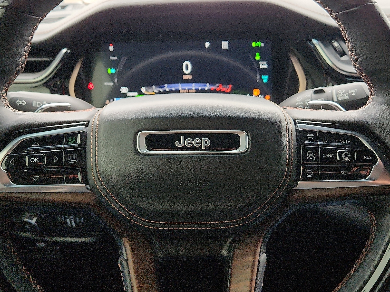 Used 2023 Jeep Grand Cherokee Summit w/ Advanced Protech Group IV AWD/4WD image 20