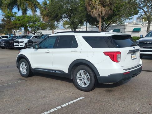 Used 2022 Ford Explorer XLT w/ Class IV Trailer Tow Package image 8